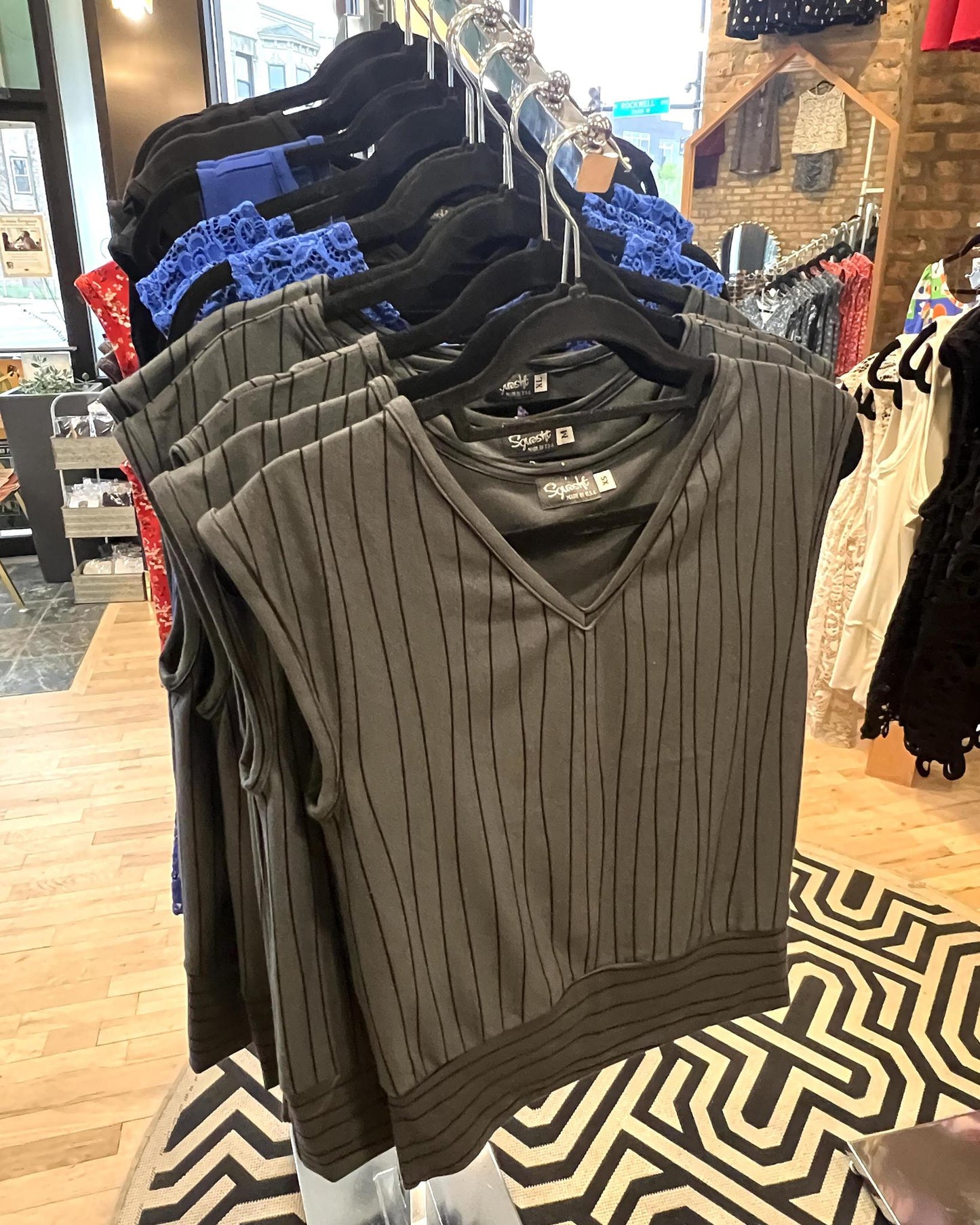 Squasht Banded Tee in Gray Lines Print