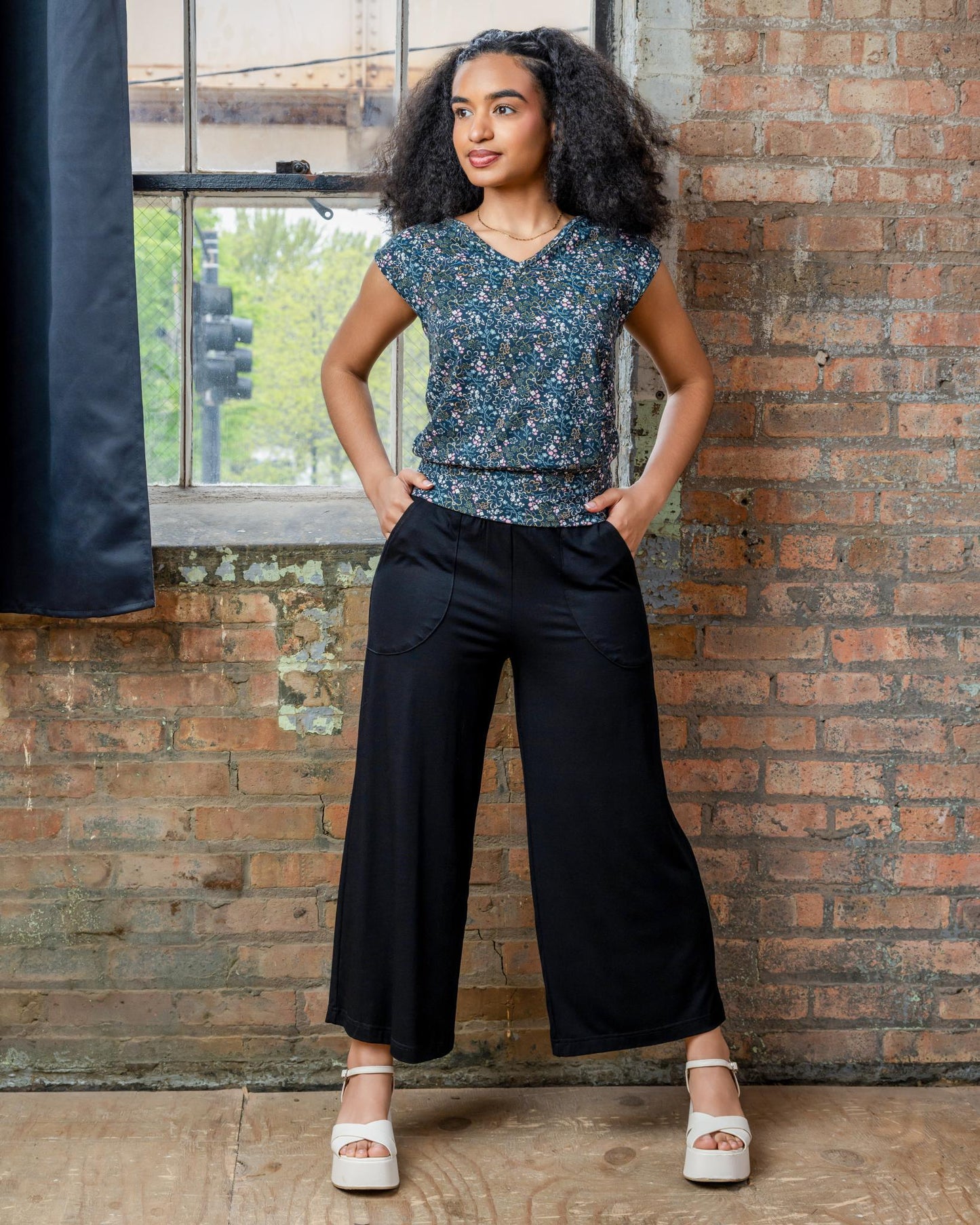 Squasht Banded Tee in Midnight Ditsy Floral Print