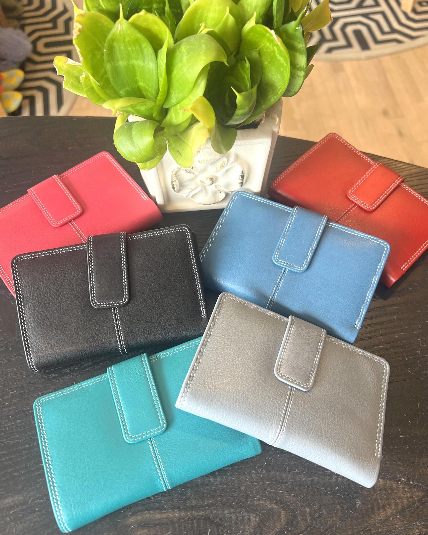 ili Leather Midi Wallet in Aqua