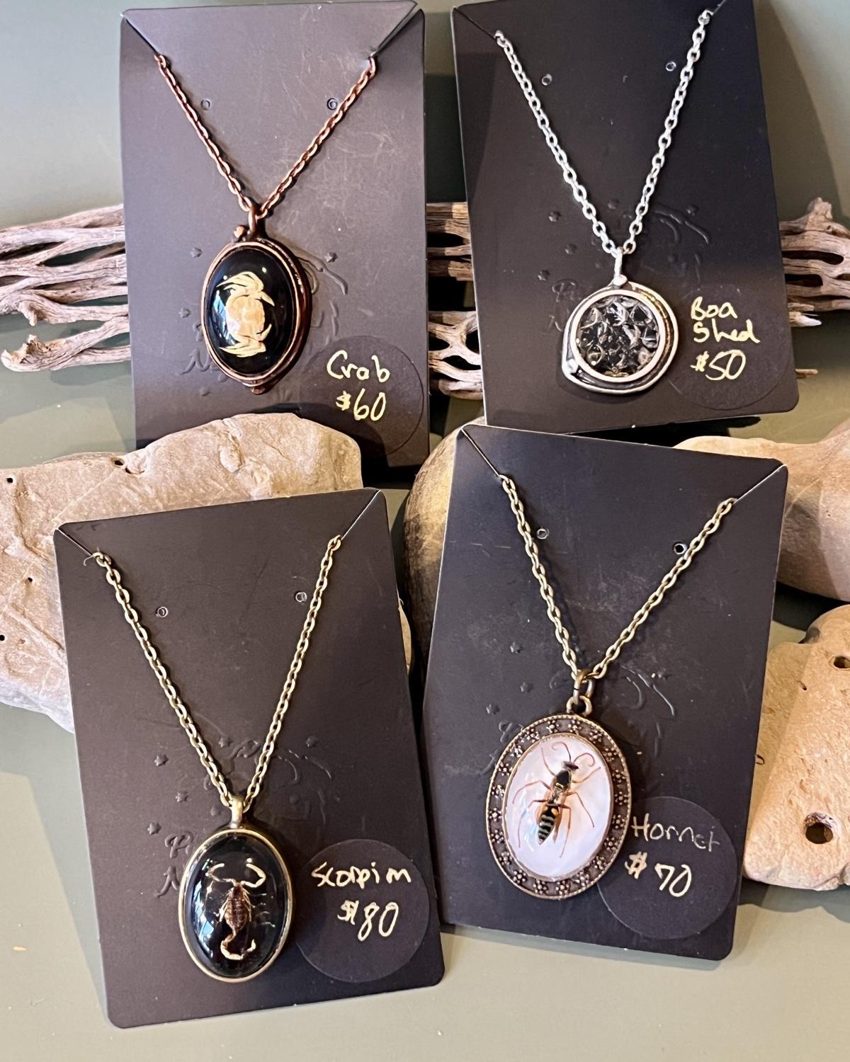 Pajaro Negro Scorpion Oval Pendant Necklace