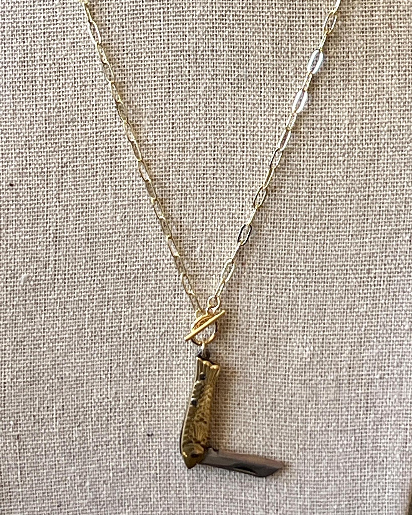 1979 Jewelry 1-inch Knife Fish Necklace on 14kt Gold Plated Chain
