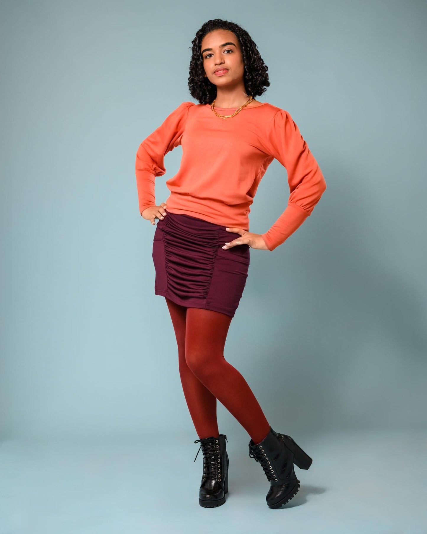 Squasht Ruched Mini Skirt in Merlot