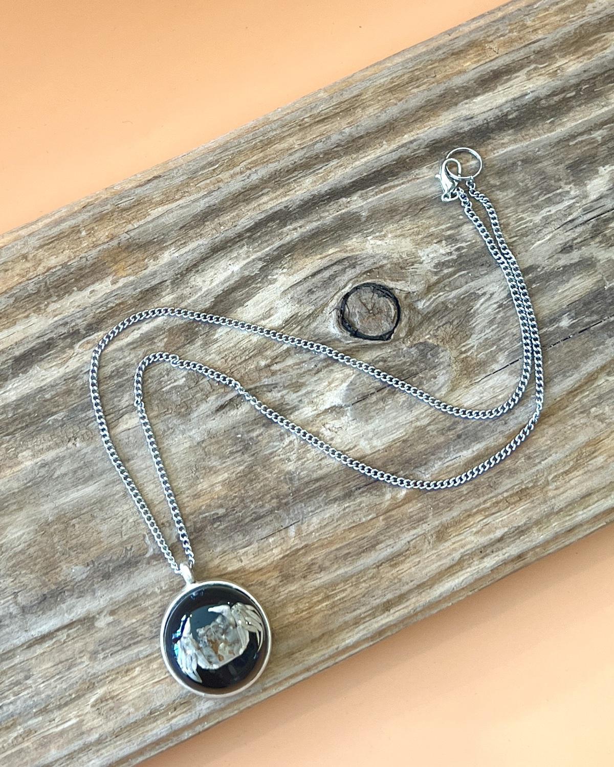 Pajaro Negro Antiqued Silver Plated Round Crab Pendant Necklace