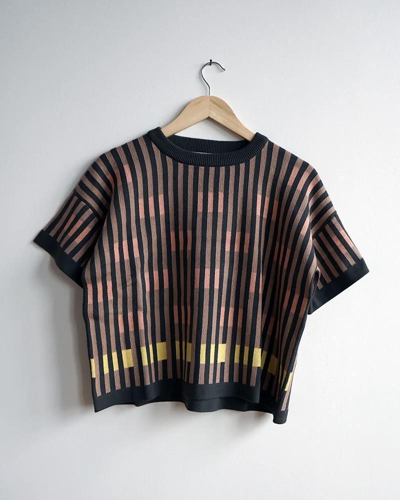 The Endery Bauhaus Short Sleeve Sweater Tee in Oxide (Camel/Gray)