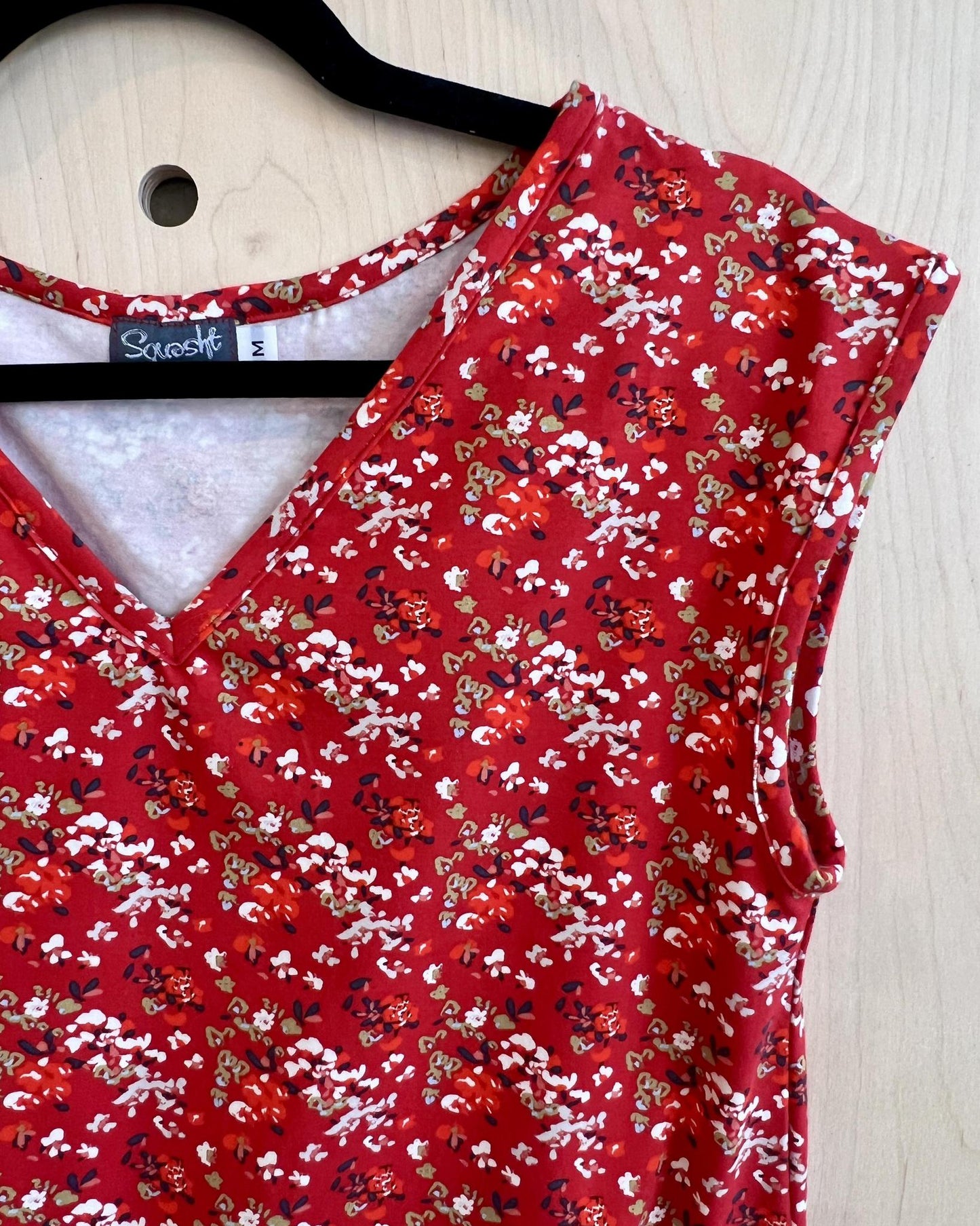 Squasht Banded Tee in Scarlet Red Ditsy Floral Print