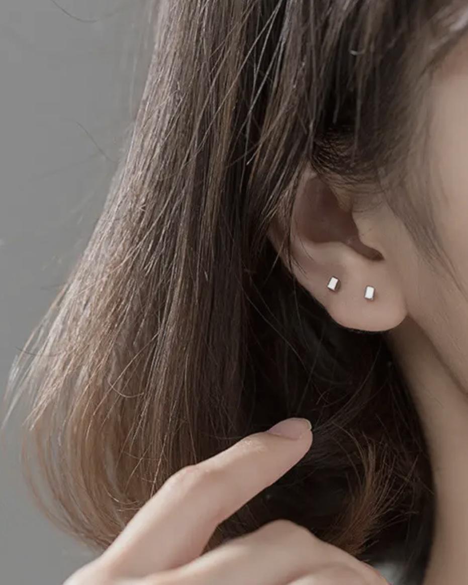 Perimade Tiny Cube Square Stud Earrings - Sterling Silver