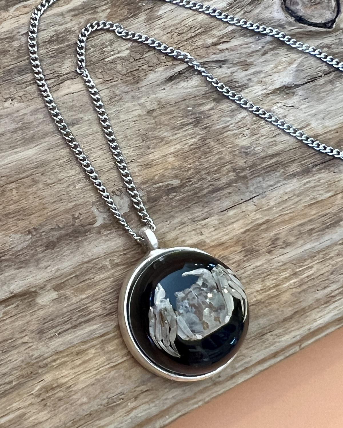 Pajaro Negro Antiqued Silver Plated Round Crab Pendant Necklace