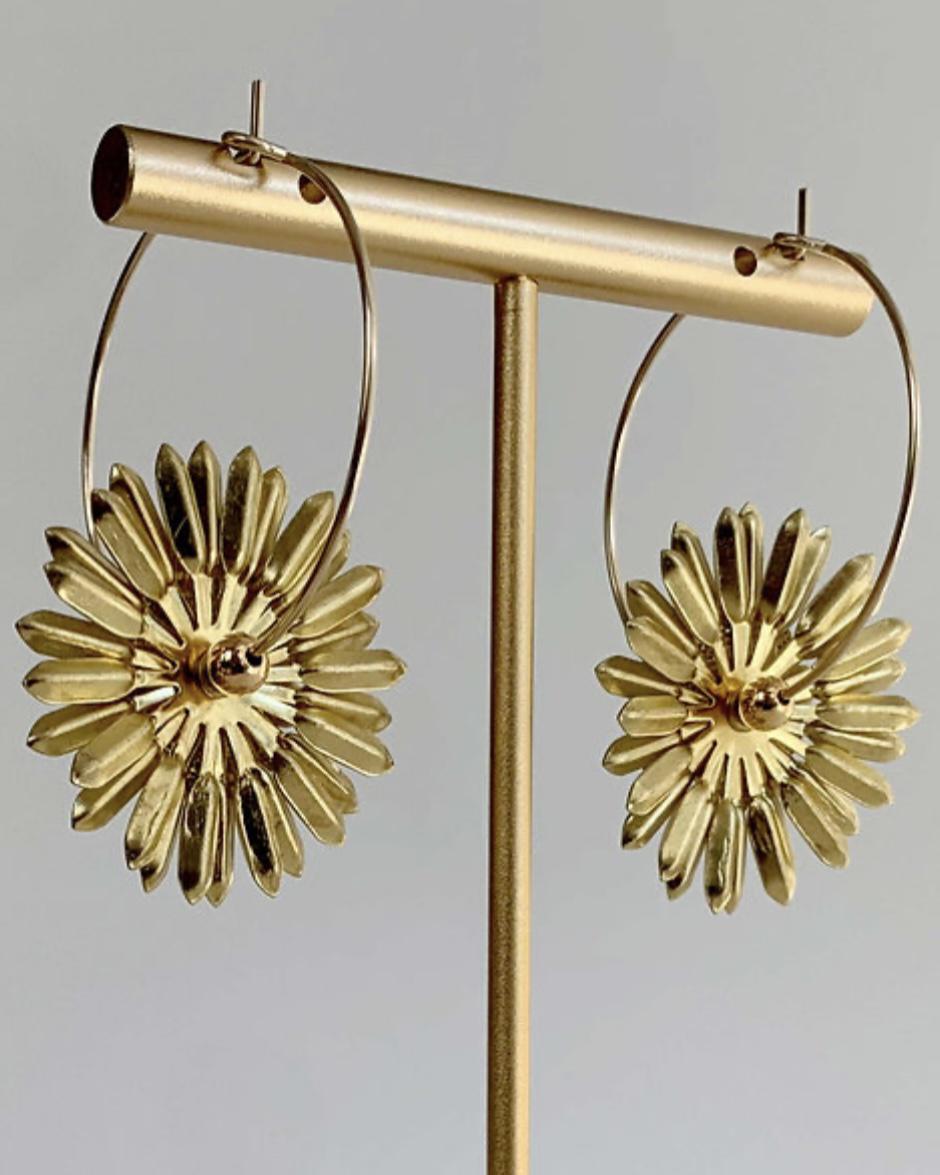 caliLOVESchi 14k Gold Hoops - Flower Power