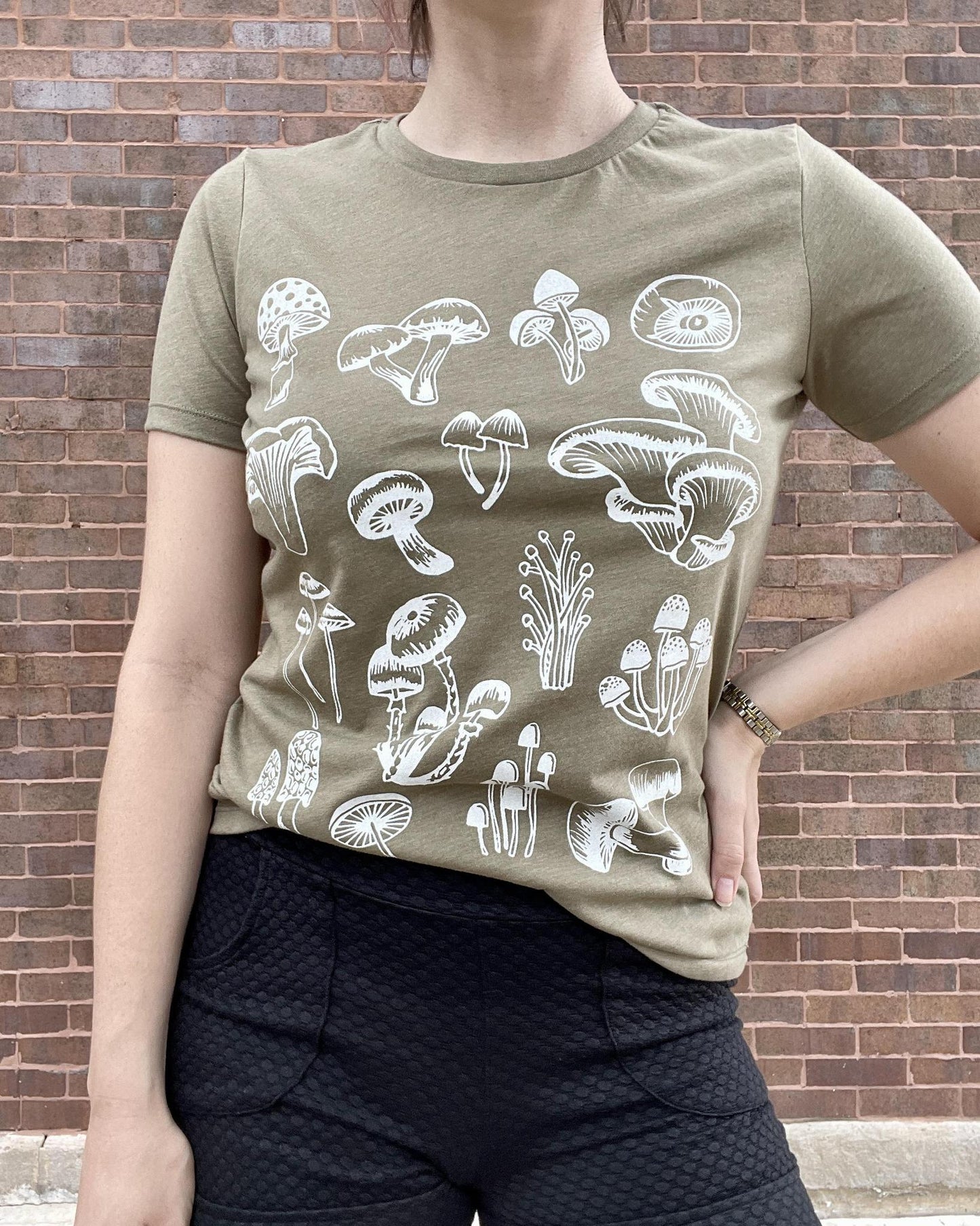 Mad Love Heather Olive Relaxed Crew Tee Mushrooms - size Small, 2XL