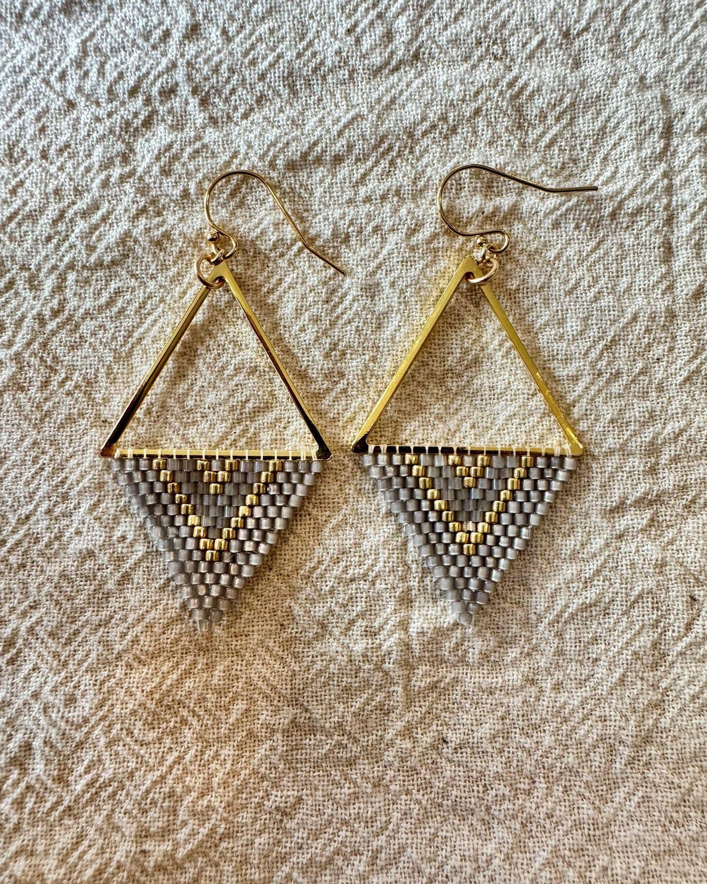 SV Beads Medium Japanese Beaded Earrings in Gray and Gold