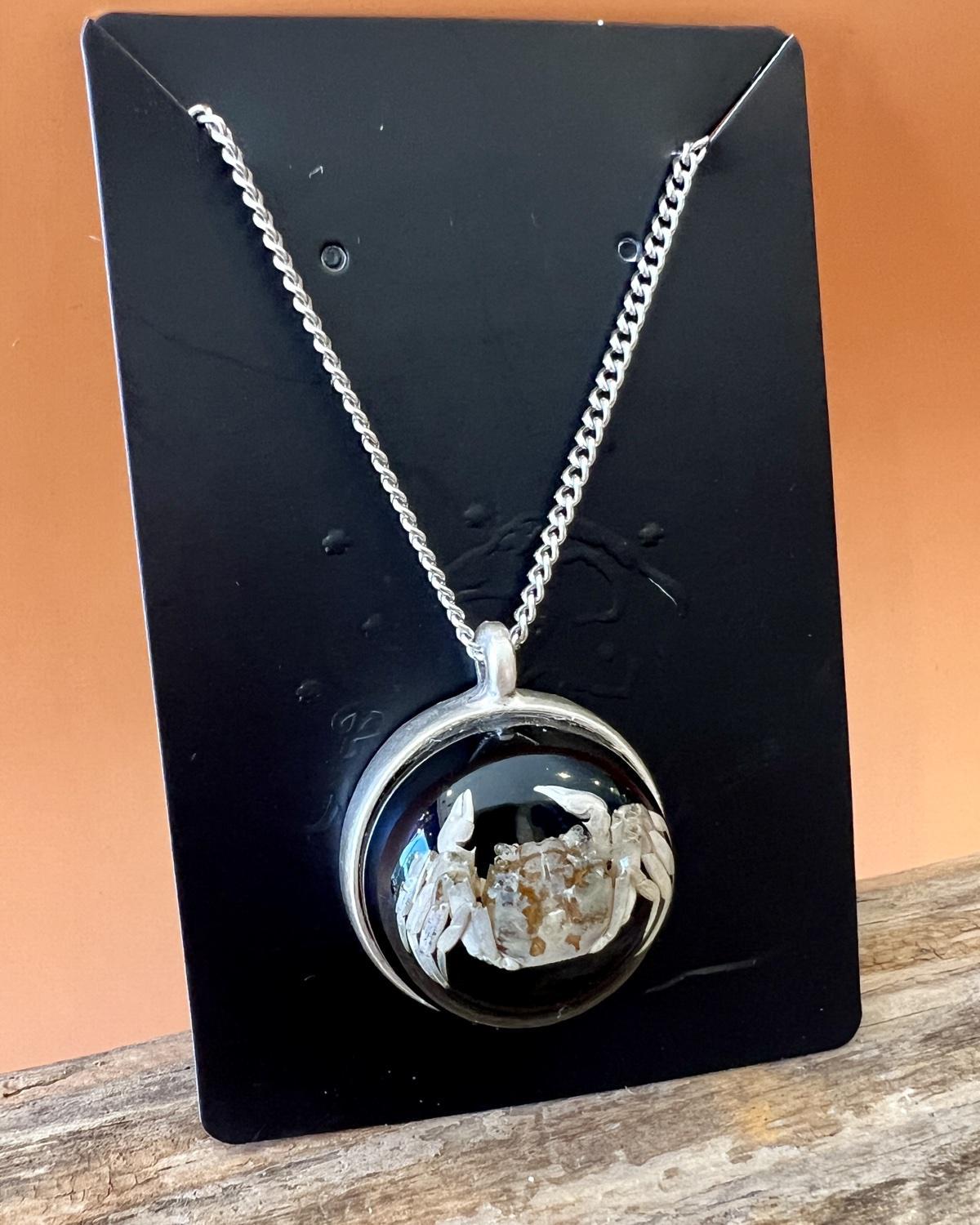 Pajaro Negro Antiqued Silver Plated Round Crab Pendant Necklace