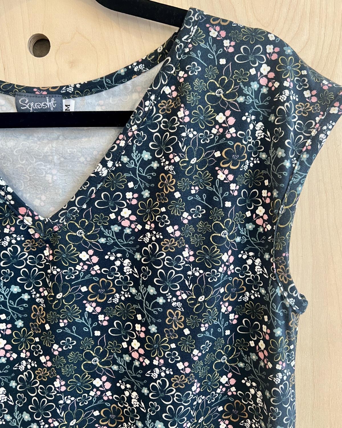 Squasht Banded Tee in Midnight Ditsy Floral Print