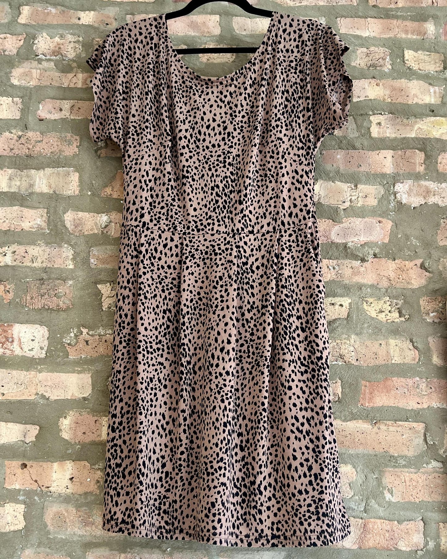 Fayru Peggy Dress in Leopard-ish Spotty Print