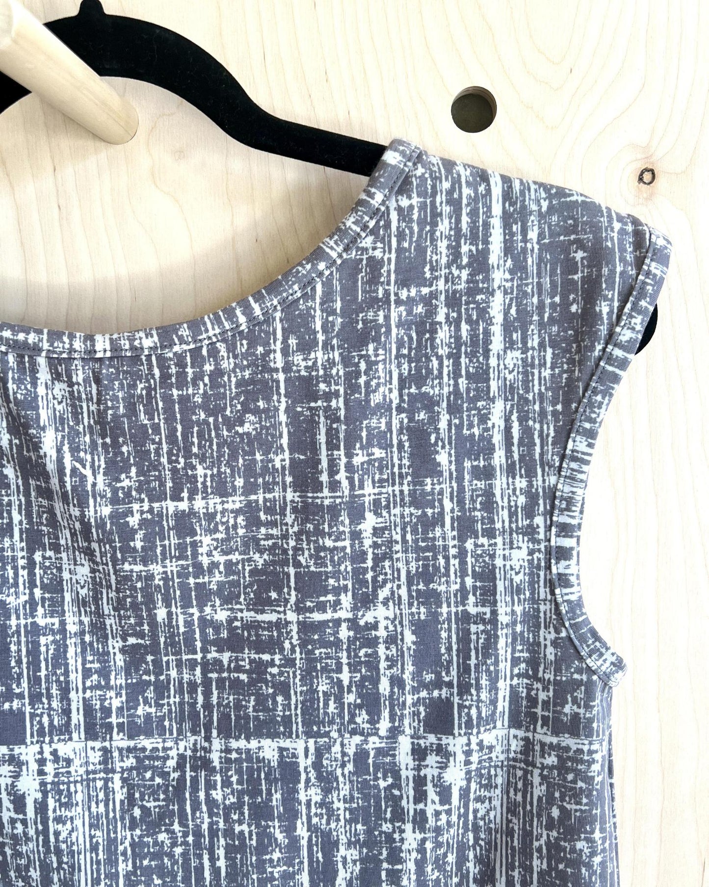 Squasht Croppish Tee in Gray and White Sketch Print - SALE - Last One - Size XL