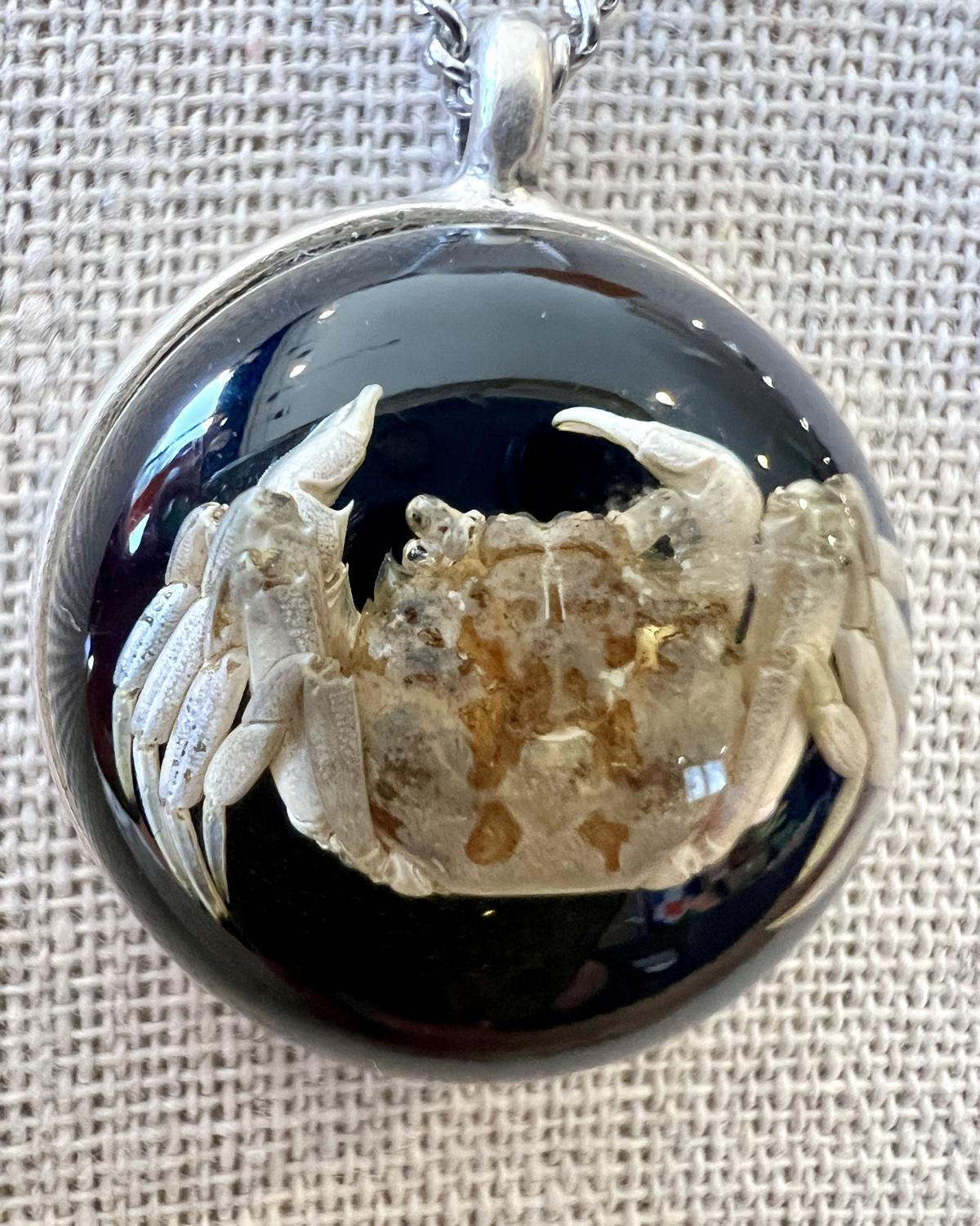 Pajaro Negro Antiqued Silver Plated Round Crab Pendant Necklace