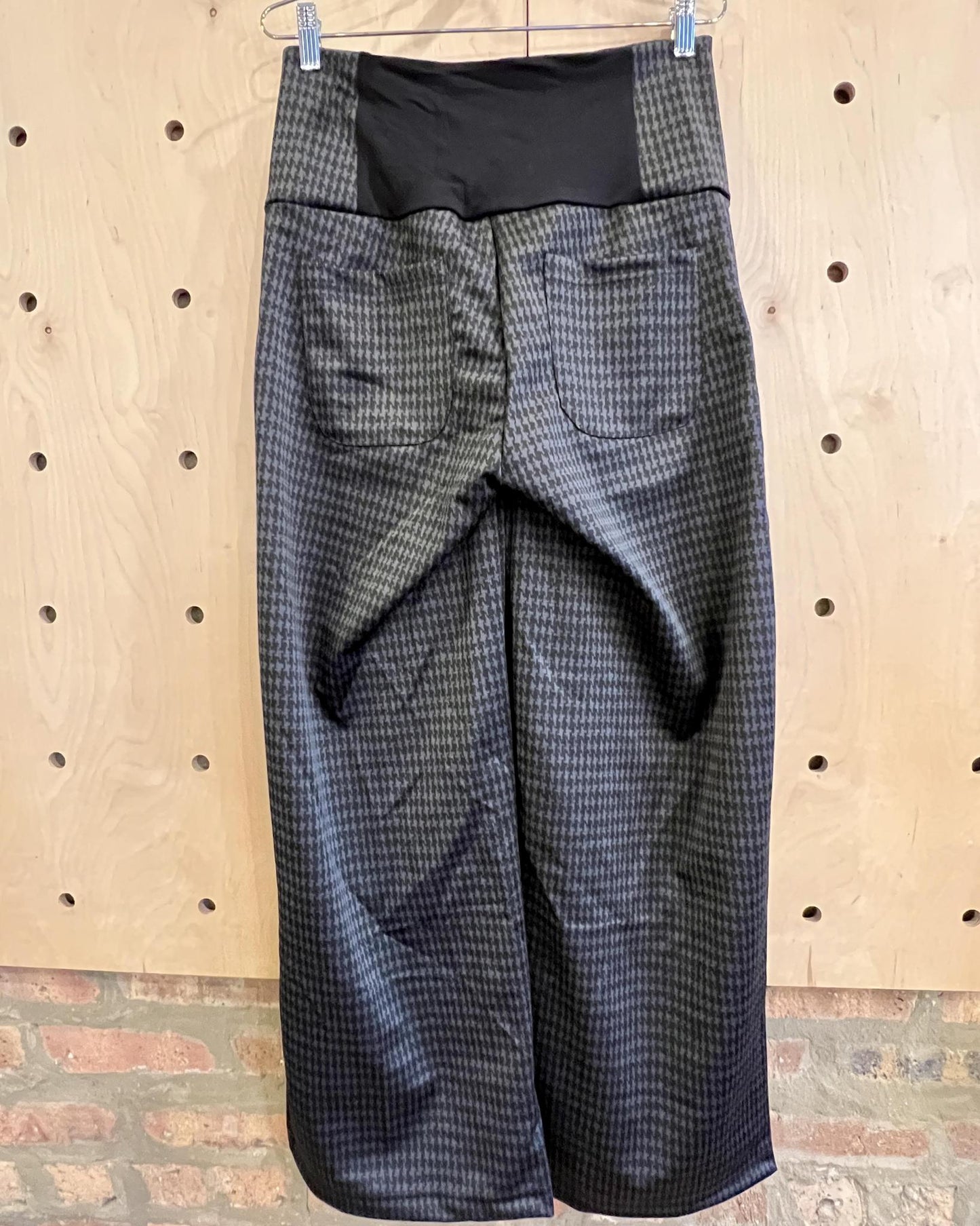Effie's Heart Francis Pant in Black and Dark Grey Houndstooth - Size Med, XL - SALE