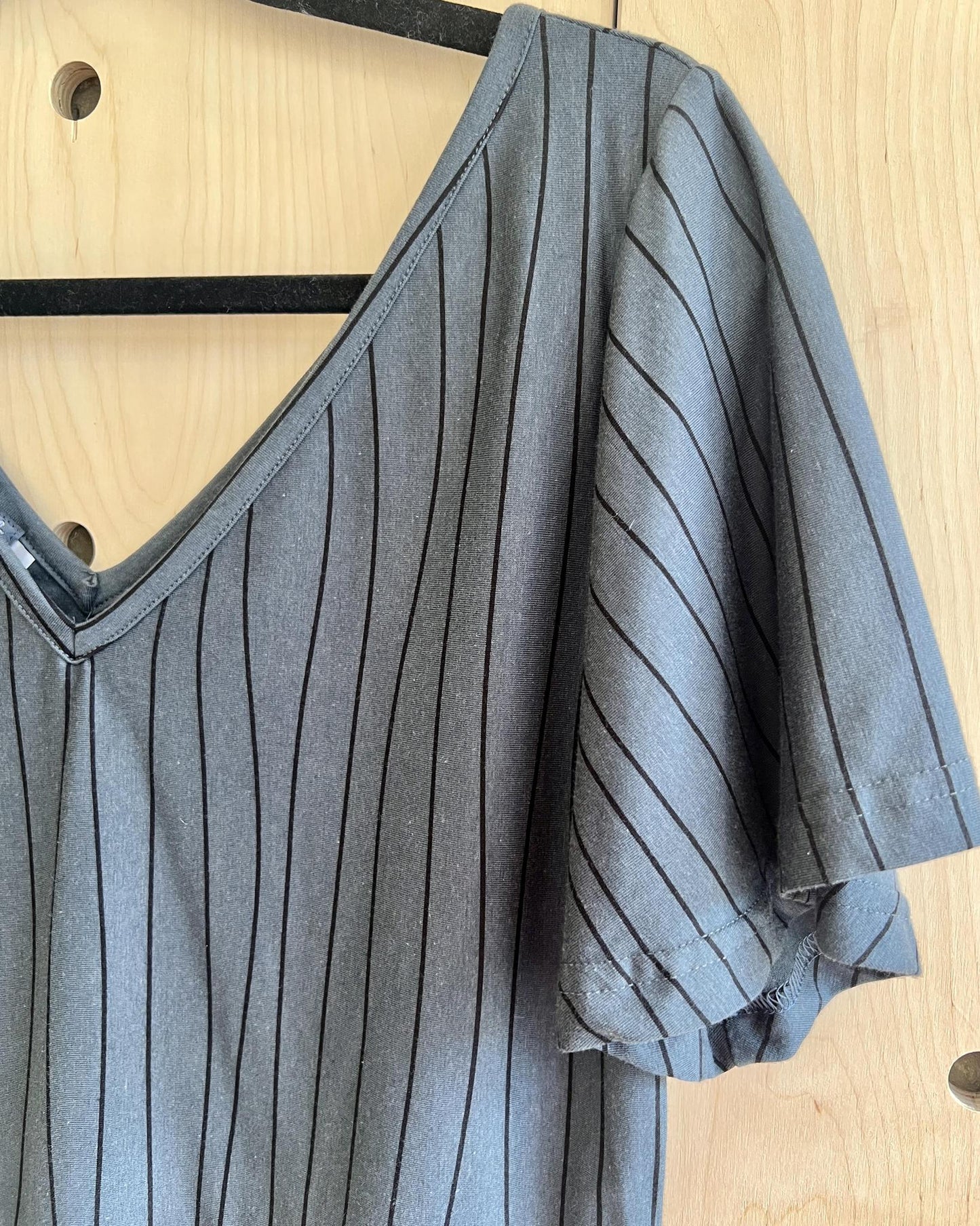 Squasht Bell Sleeve Ballet Top in Gray Lines Print