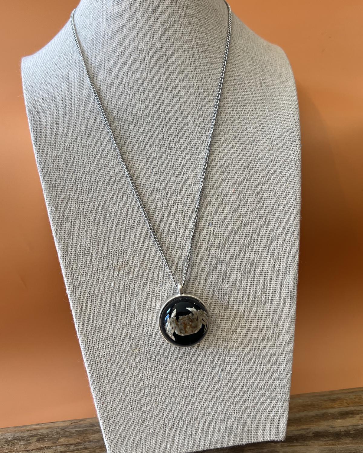 Pajaro Negro Antiqued Silver Plated Round Crab Pendant Necklace