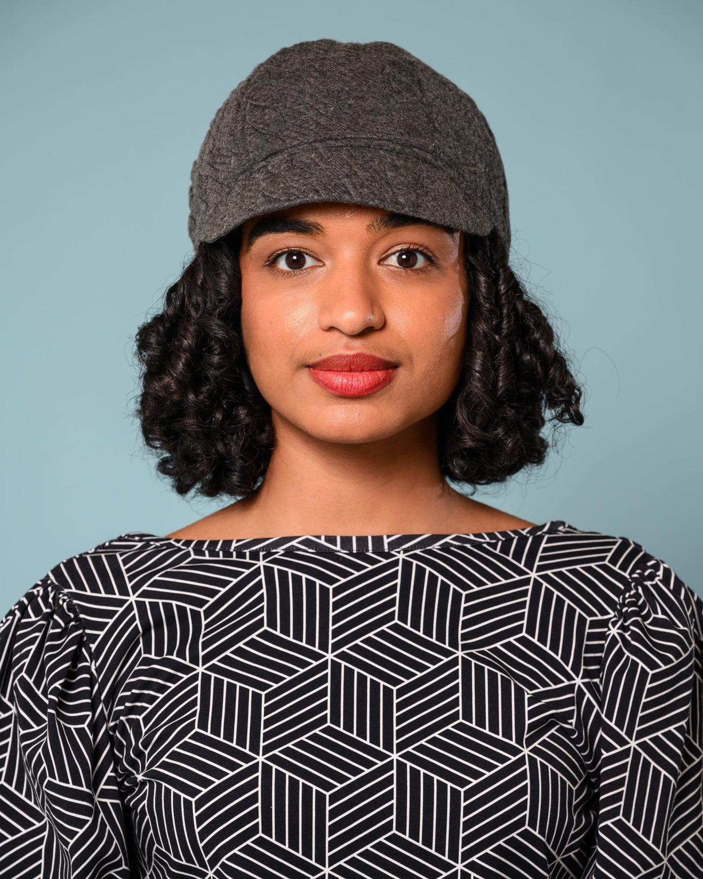 Squasht Reversible Bella Hat in Charcoal Gray Rope Texture Knit (Stretchy!)