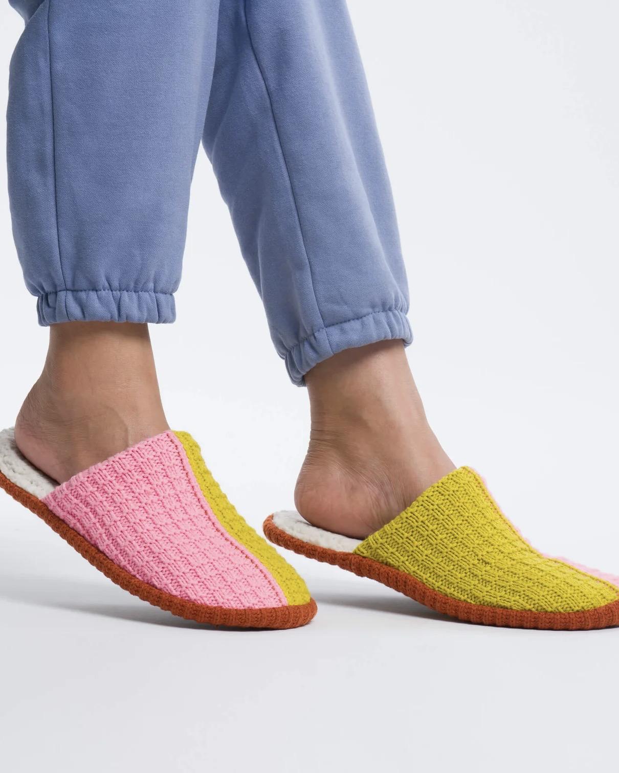 Verloop Colorblock Slide Slippers in Golden Olive Pink