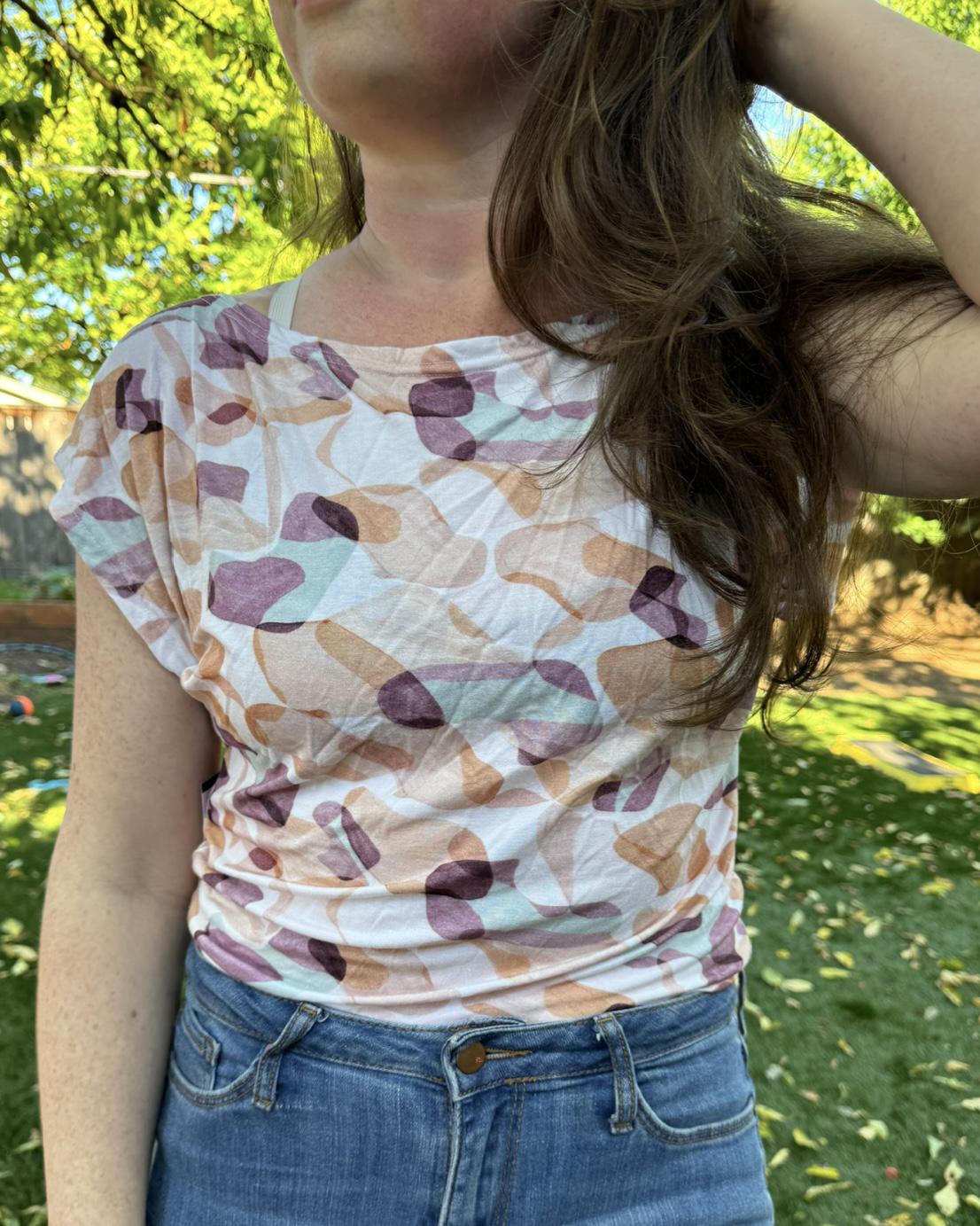 KD Designs Julia Tee in Plum and Peach Watercolor Abstract Print - Size Medium - SALE