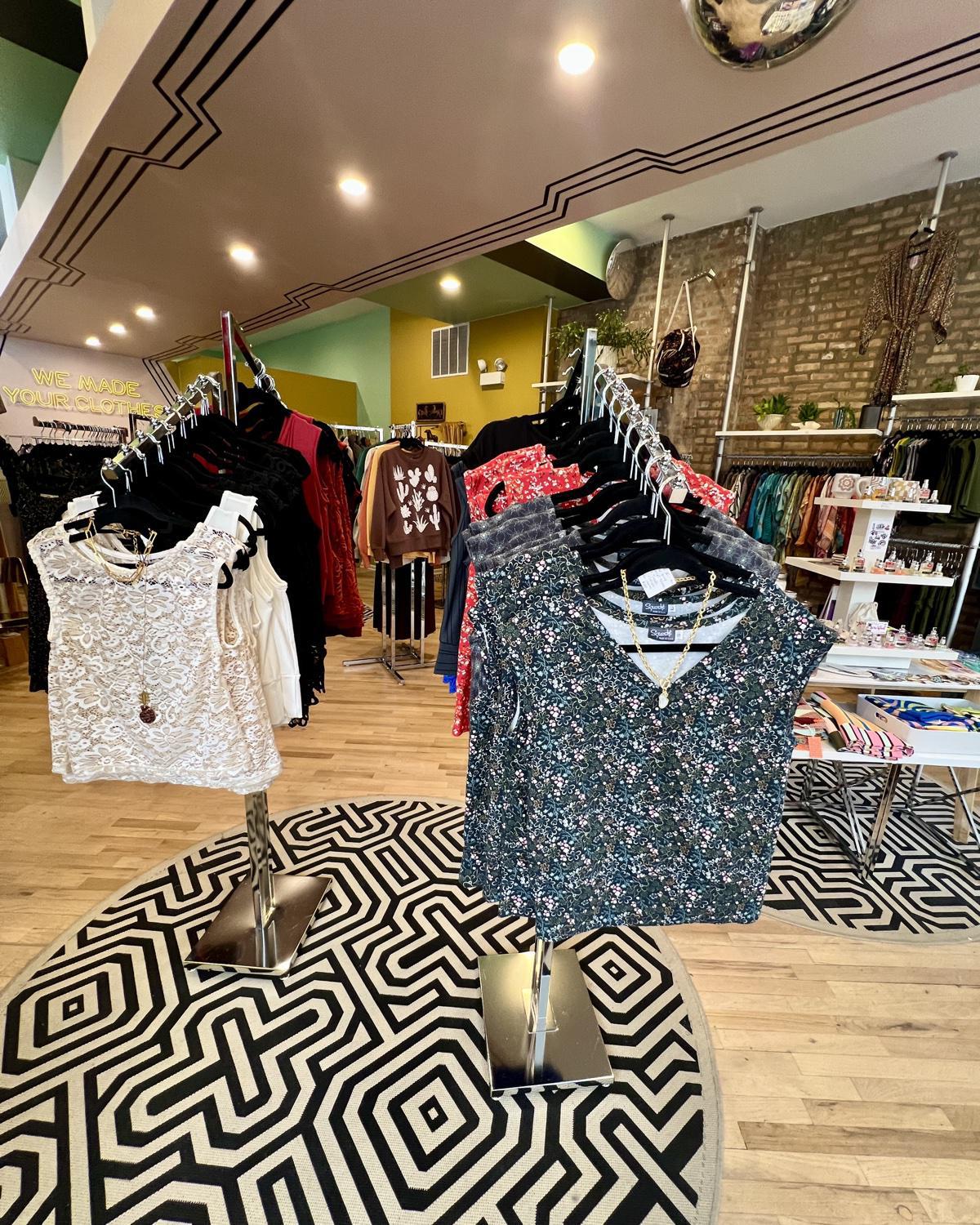 Squasht Banded Tee in Midnight Ditsy Floral Print