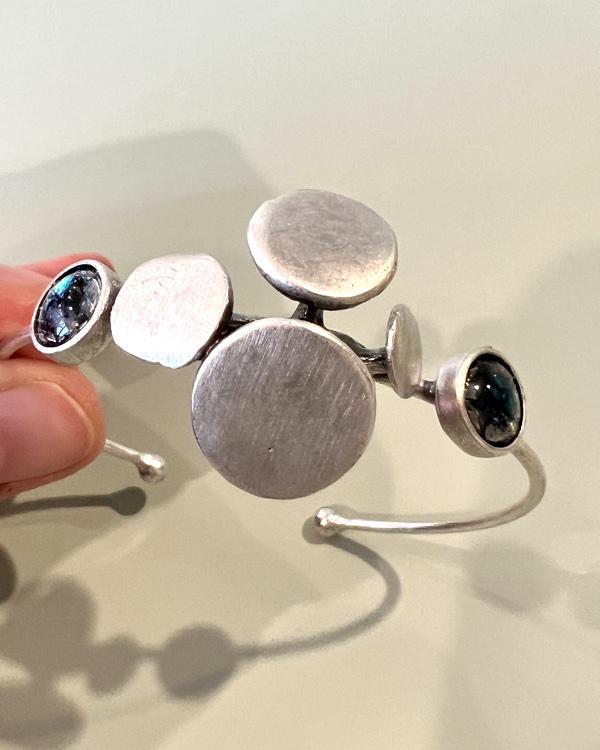 Pajaro Negro Circles and Double Abalone Shell Bracelet