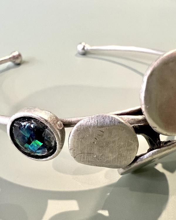 Pajaro Negro Circles and Double Abalone Shell Bracelet