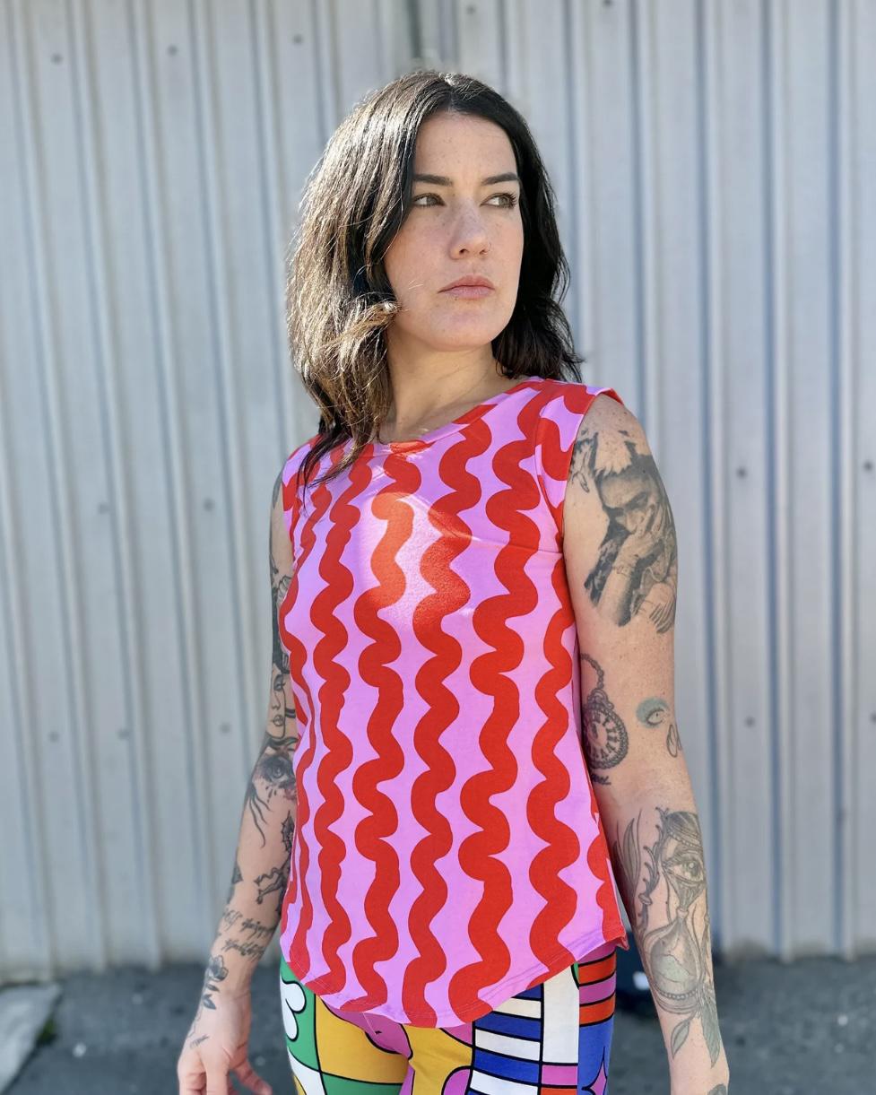 Nooworks Muscle Tee in Pink Squiggle