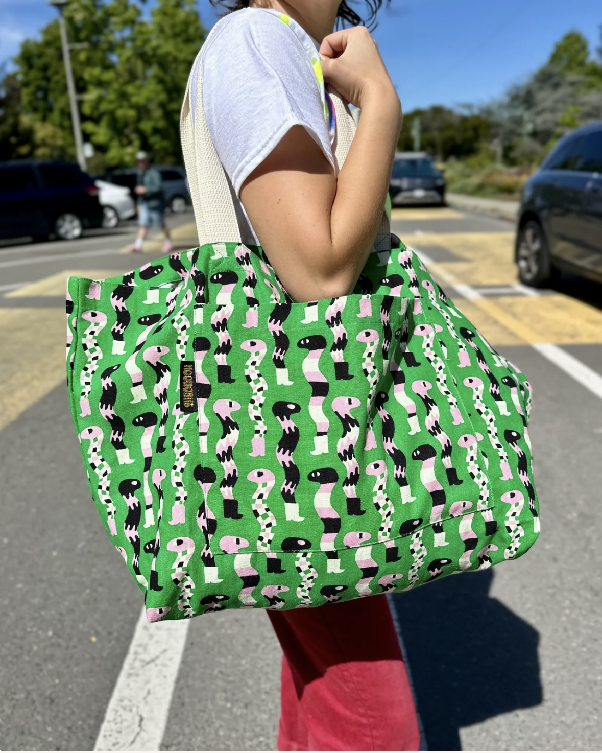 Nooworks Mega Tote in Sssnakes