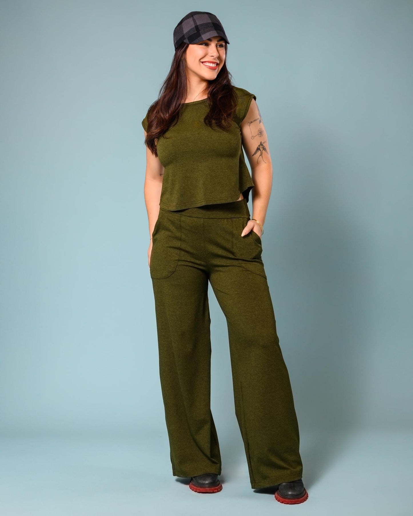 Squasht Wide Leg Long Length Pants in Olive Green