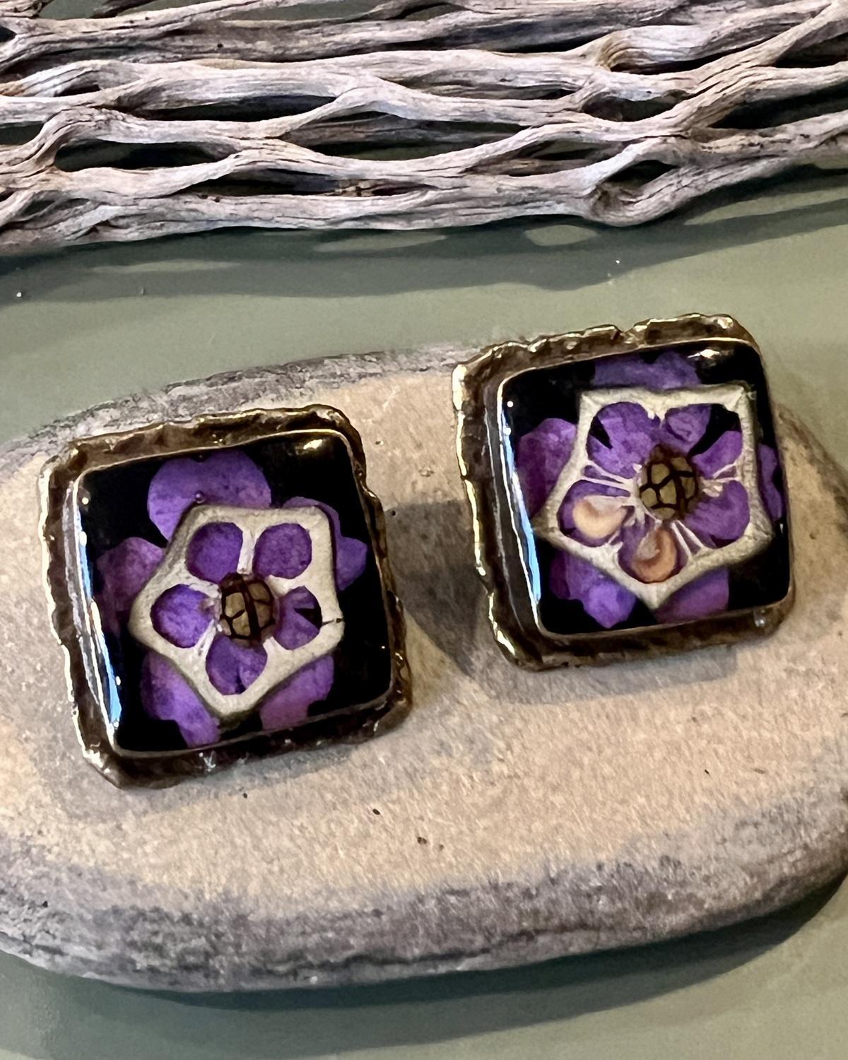 Pajaro Negro Striped Lady Bugs and Okra Earrings