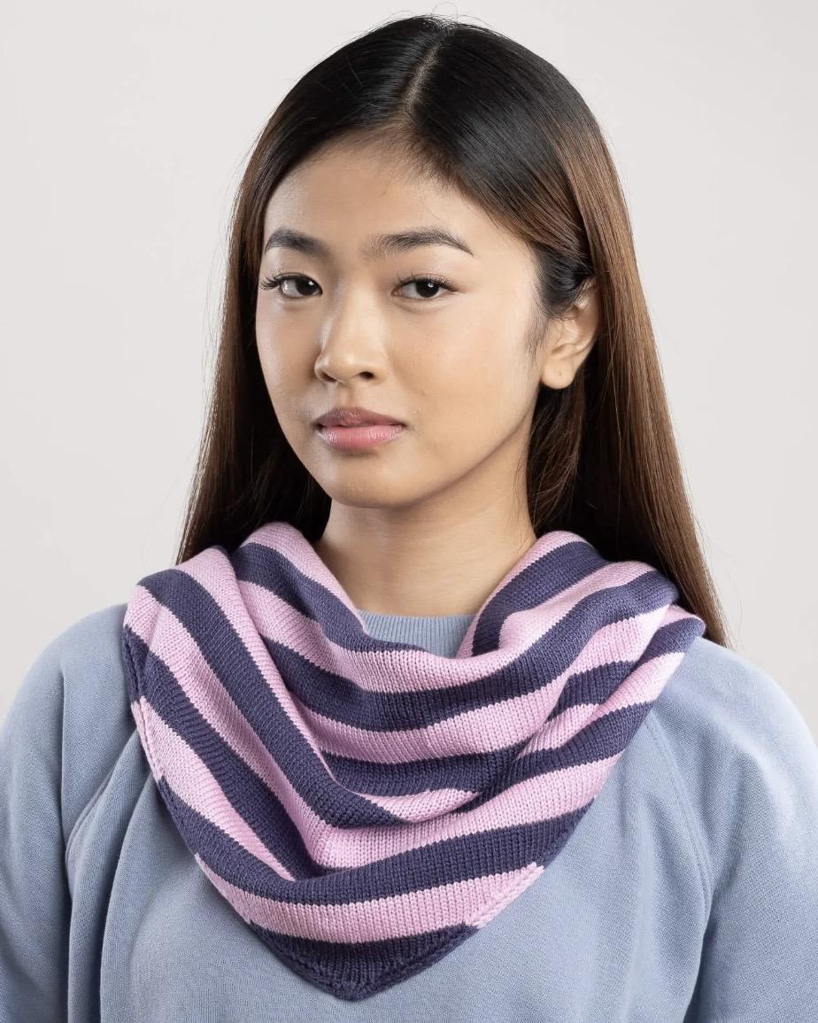 Verloop Simple Stripe Triangle Scarf in Lilac Denim