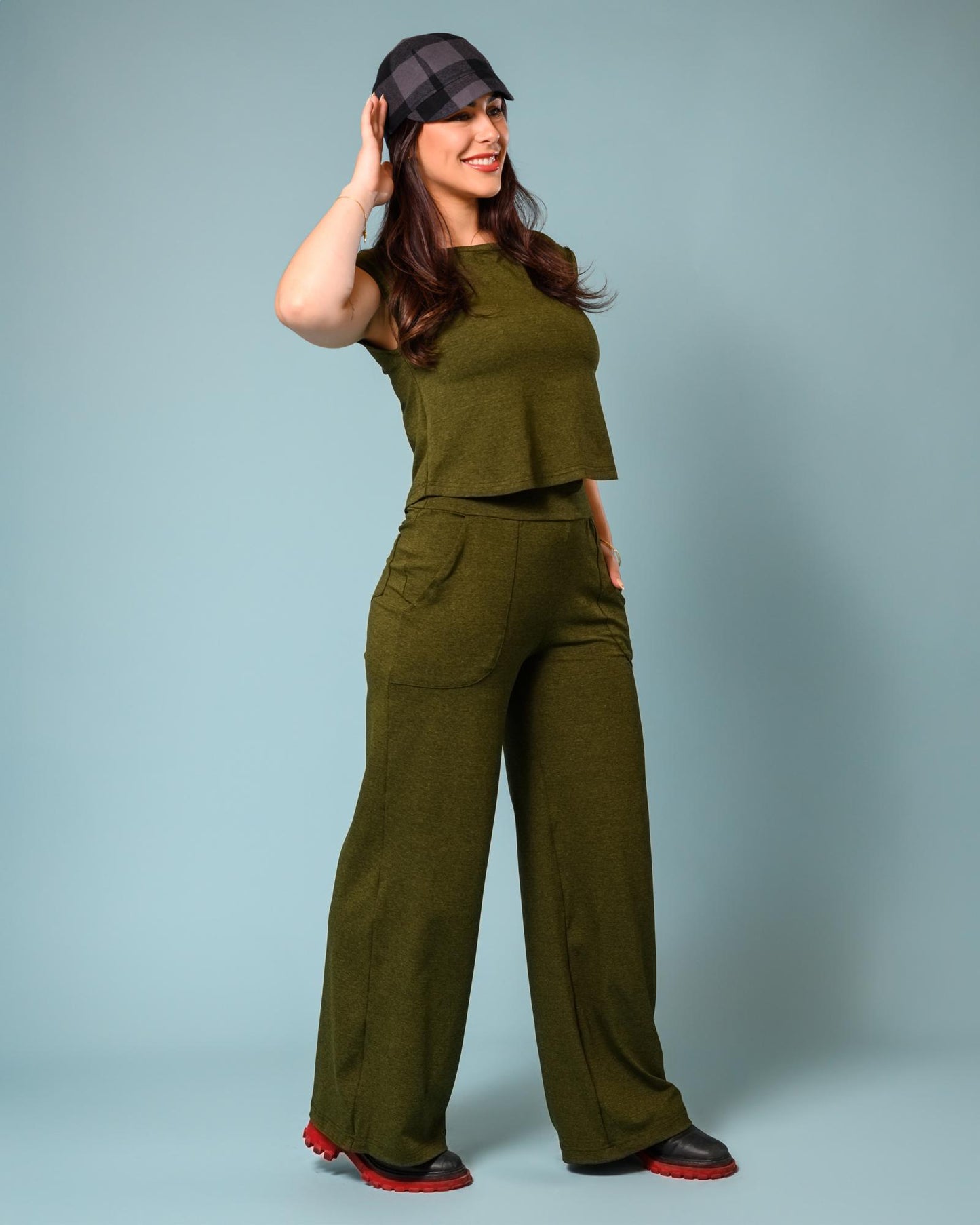 Squasht Wide Leg Long Length Pants in Deep Olive Green