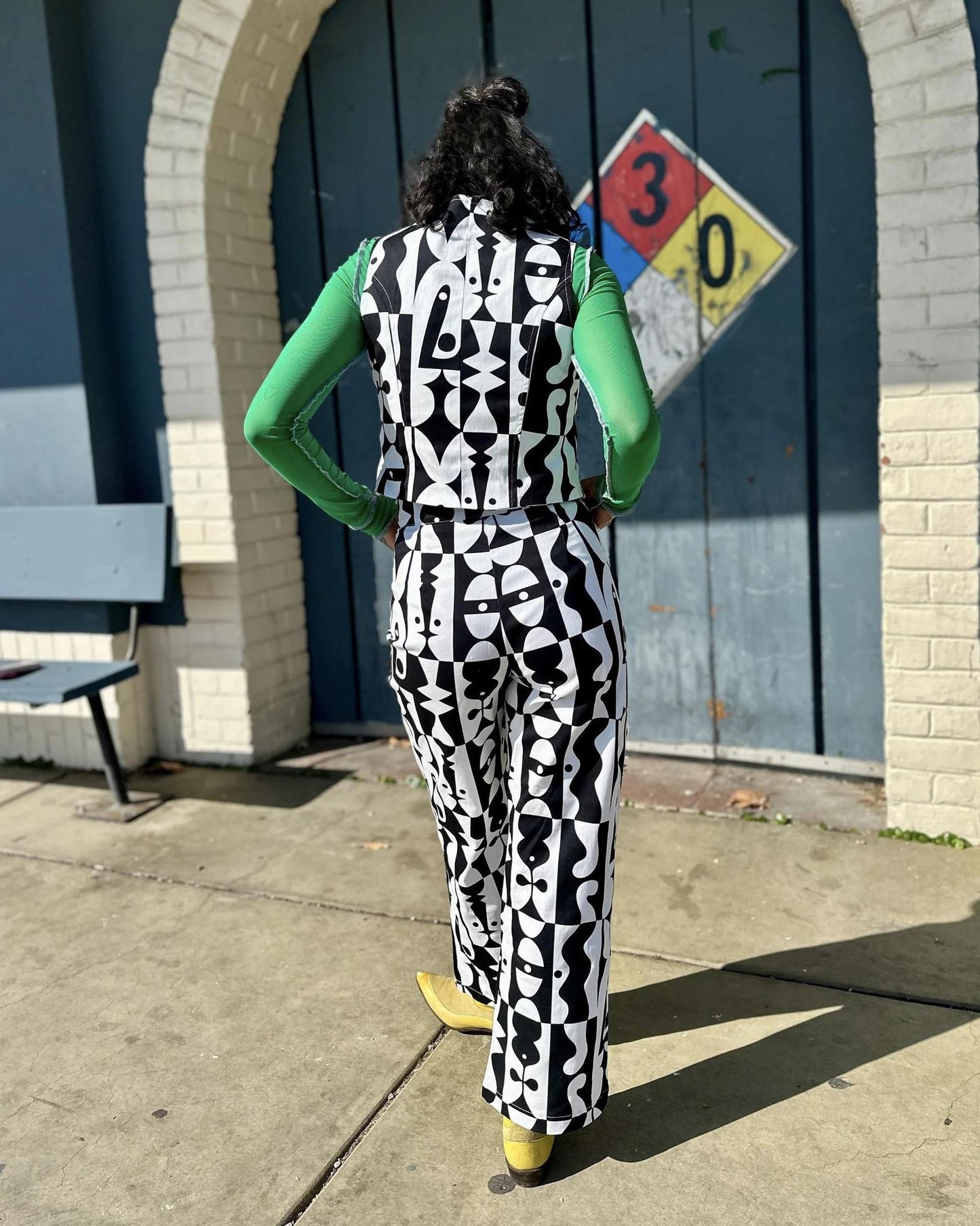 Nooworks Casual Bell Pants in Illusions - Size XL, 2XL