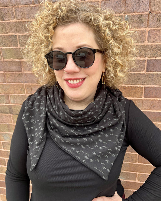 Squasht Reversible Triangle Scarf in Dreamy Eyes and Black