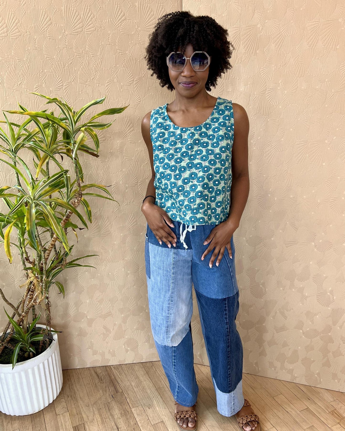 Squasht Tank Top in Caribbean Turquoise Cotton Poplin Flower Print 🌼