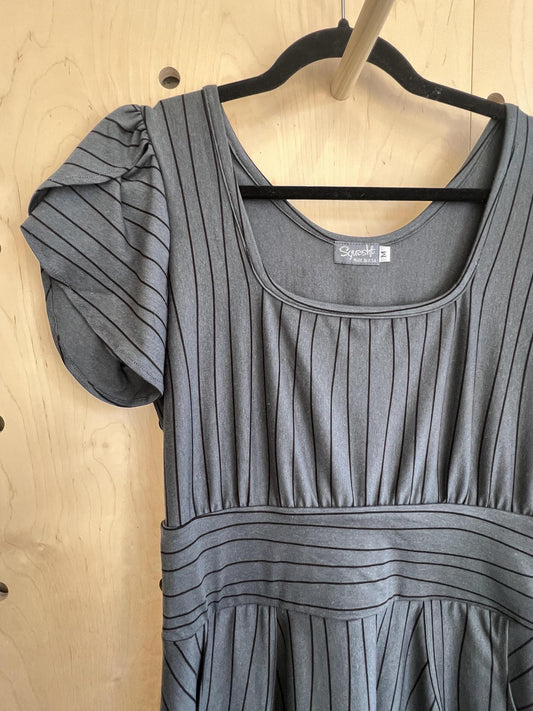 Squasht Petal Sleeve Dress in Gray Lines Print