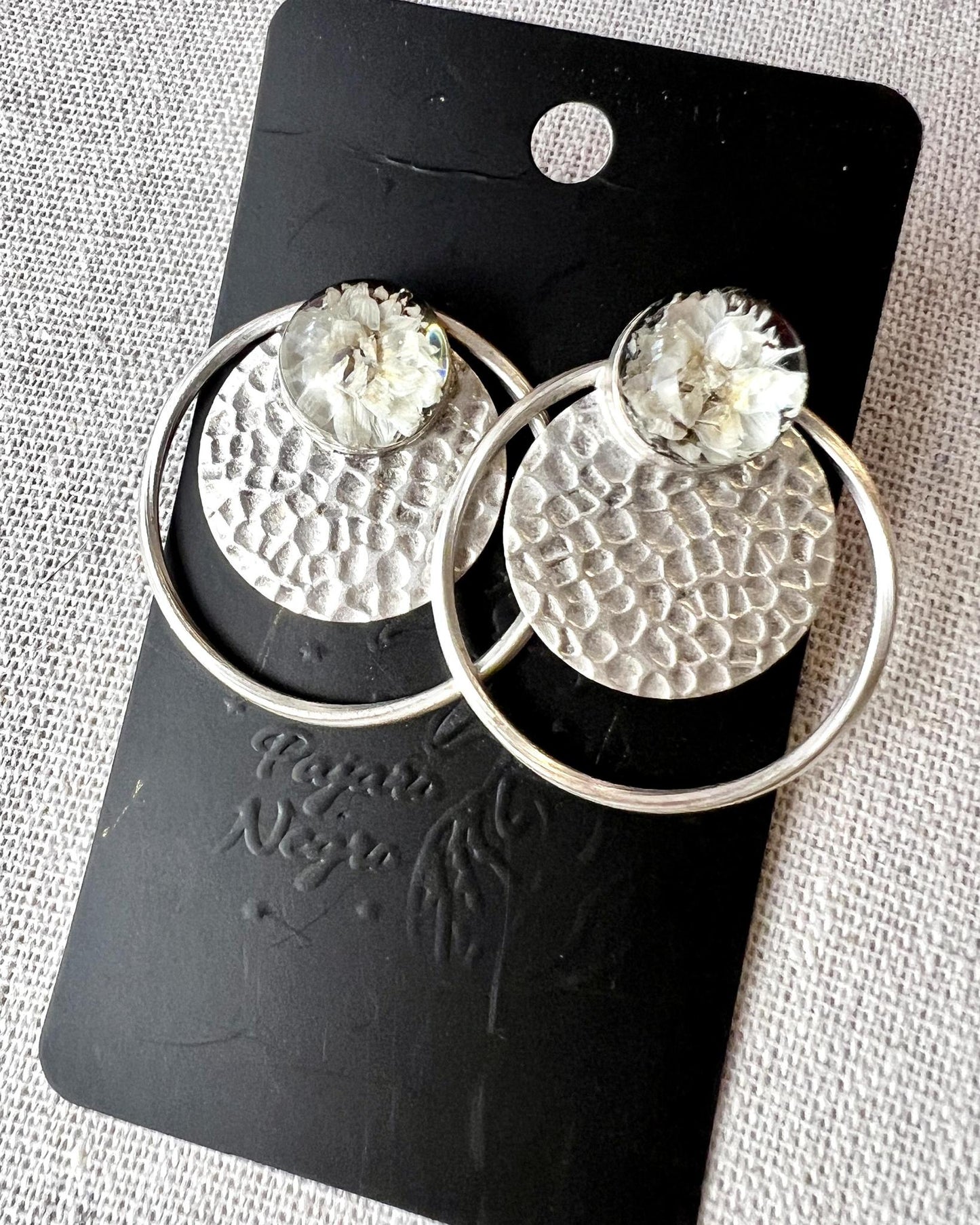 Pajaro Negro Double Circle Flower Earrings with White Flower
