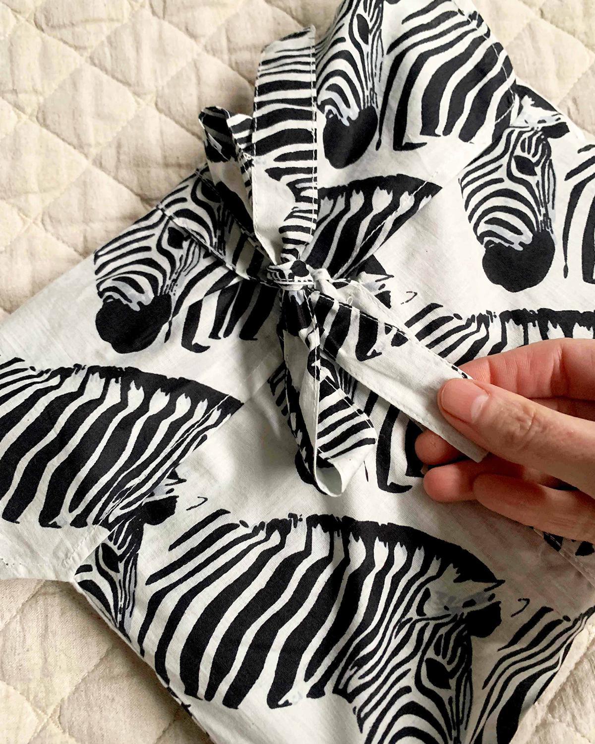 Txtile Lightweight Cotton Robe - Zebra Mirage Print