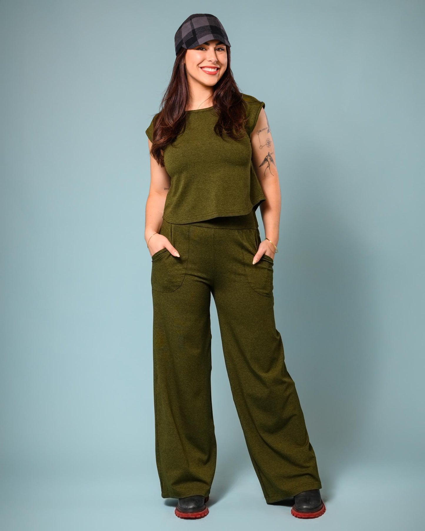 Squasht Wide Leg Long Length Pants in Deep Olive Green