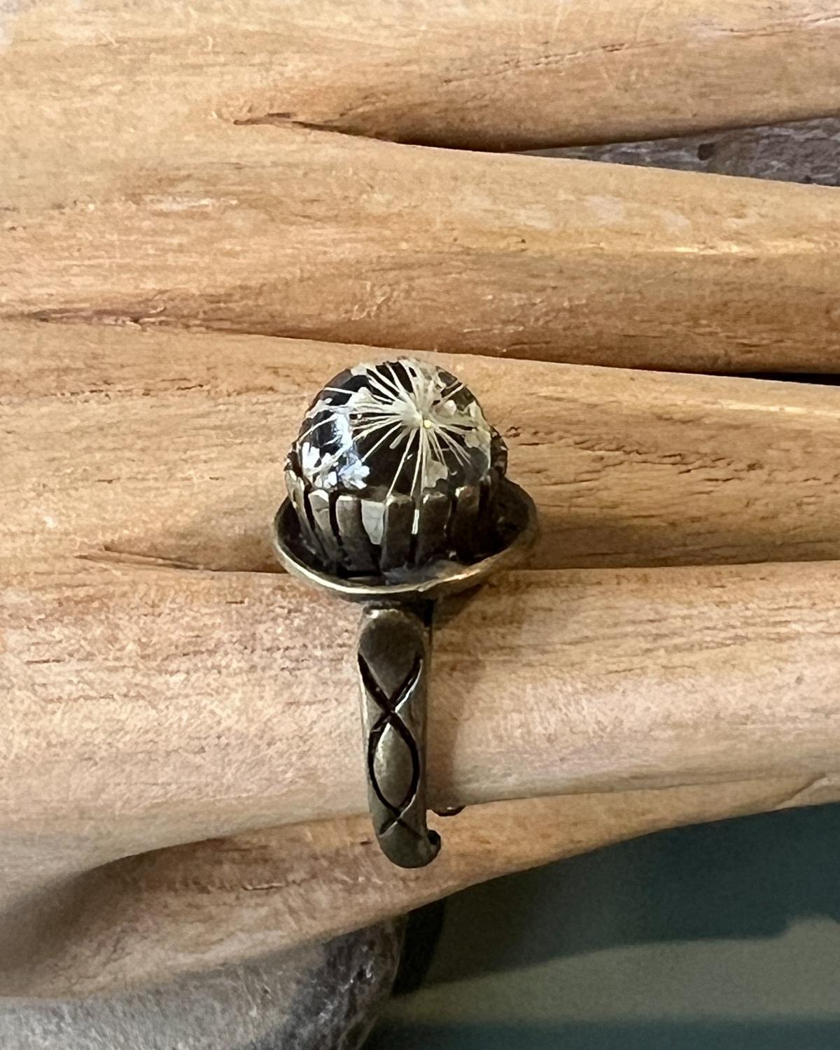 Pajaro Negro Queen Anne's Lace Round Ring