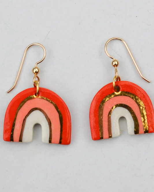 Lilikoi Project Color Arc Earrings in Red & Pink