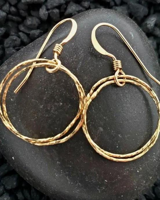 Sosie Designs Gold Diamond Cut Circle Earrings