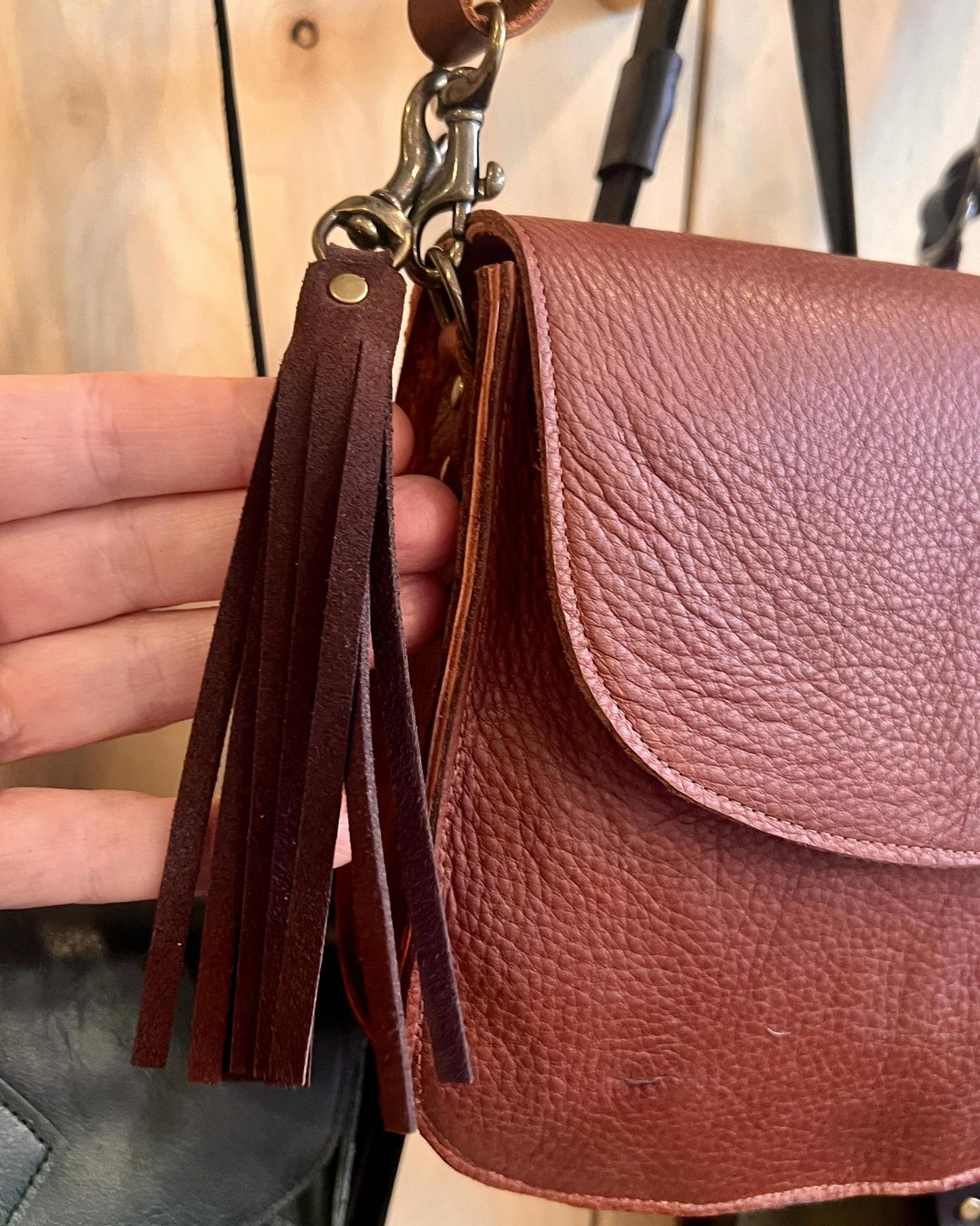 Vallente Leather Tassle Handbag - Medium Brandy Leather