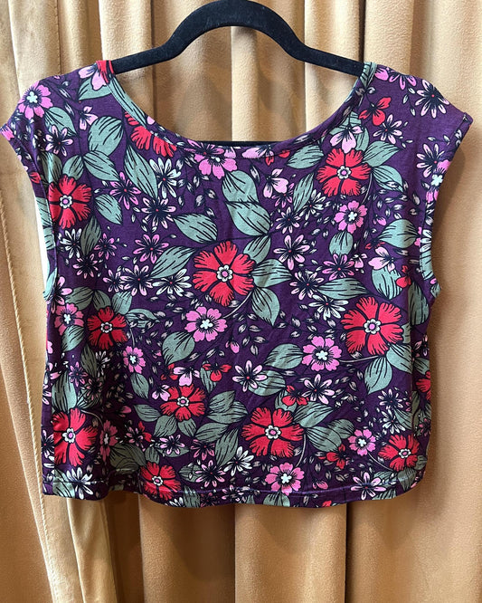 Squasht Croppish Tee in Petal Party - Berry