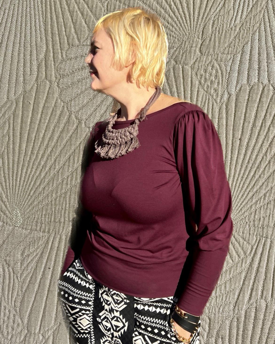 Squasht Debbie Top in Merlot