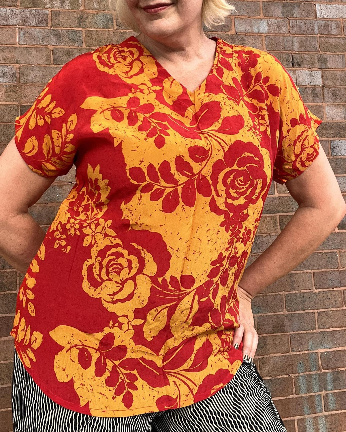 Indie Ella Eesha V-Neck Top in Bold Vivid Floral