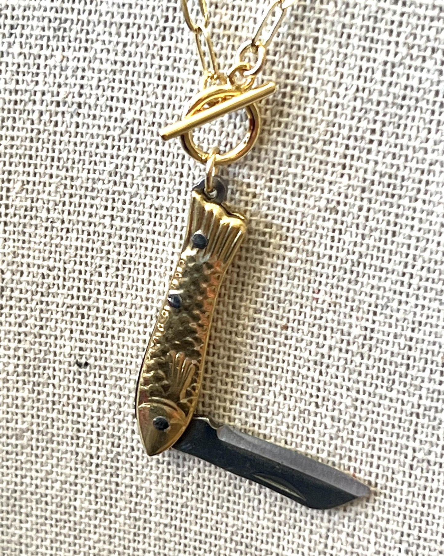 1979 Jewelry 1-inch Knife Fish Necklace on 14kt Gold Plated Chain