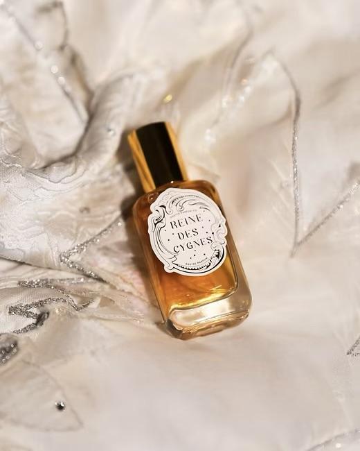 Odette Parfum Co - Reine des Cygnes